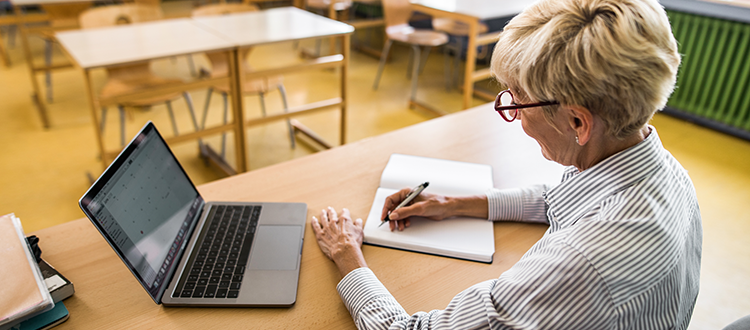 /CMSApp/TTV/media/Blog/Retirement-TRS-Social-Security/1_Our-Blog_Category_Retirement-TRS-Social-Security_750x330.png?ext=.png